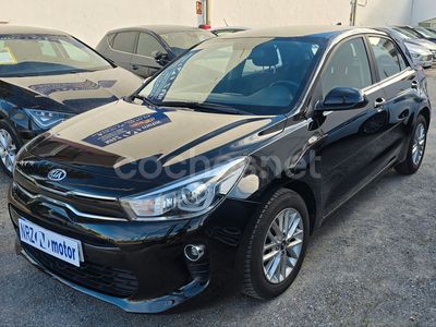 Usado Kia Rio 100 CV (73 kW) 2020 Negro Berlina