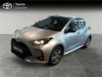Usado Toyota Yaris Hybrid Active 116 CV (85 kW) 2024 Utilitario