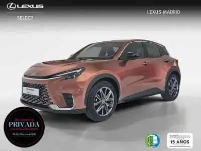 Usado Lexus LBX 136 CV (100 kW) 2025 Otro SUV