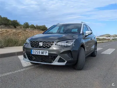 Usado Seat Arona Xperience 110 CV (80 kW) 2023 Verde SUV