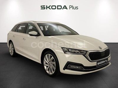 Blanco Usado 2024 Skoda Octavia Selection Familiar | 26.990 € (Buen precio)