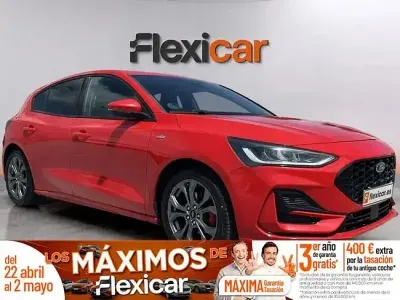Używany Ford Focus ST-Line 125 KM (91 kW) 2022 Czerwony