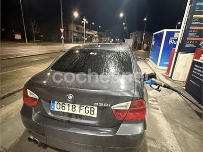 Usado BMW 330 258 CV (189 kW) 2006 Gris / plata Berlina