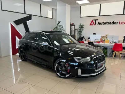 Usado Audi RS3 367 CV (269 kW) 2016 Negro Berlina