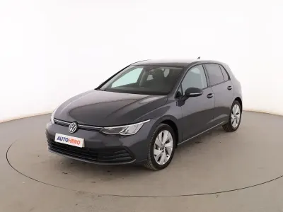 Usado VW Golf VIII Life 116 CV (85 kW) 2021 Gris Berlina