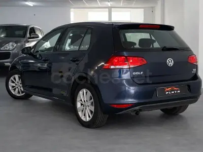 Usado VW Golf VII Advance 105 CV (77 kW) 2013 Negro Berlina