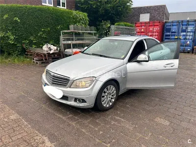 Usado Mercedes C220 170 CV (125 kW) 2008 Gris / plata Berlina