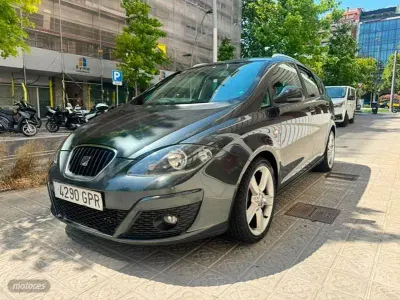 Usado Seat Altea XL Sport 160 CV (117 kW) 2009 Gris Monovolumen
