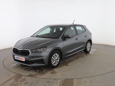 Gris Usado 2021 Skoda Fabia Utilitario | 12.899 € (Precio justo)