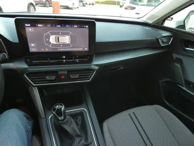 Usado Seat Leon Style 115 CV (84 kW) 2022 Blanco Berlina