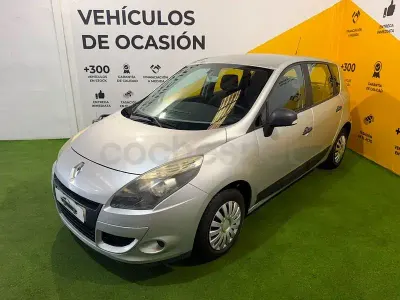 Usado Renault Scénic III 85 CV (62 kW) 2010 Gris / plata Monovolumen
