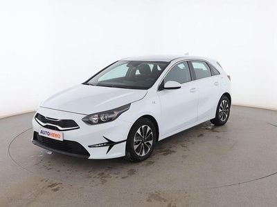 Blanco Usado 2024 Kia Ceed Utilitario | 17.799 € (Buen precio)