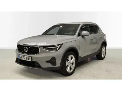 Begagnad Volvo XC40 Core 163 HK (119 kW) 2024 Grå SUV