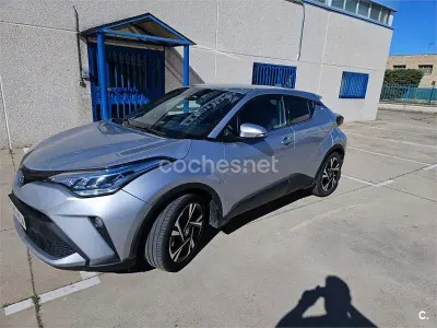 Käytetty Toyota C-HR Edition 184 HP (135 kW) 2023 Harmaa Katumaasturi