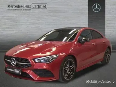 Usado Mercedes CLA200 150 CV (110 kW) 2024 Rojo Coupe