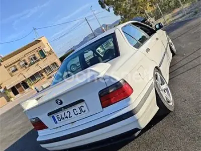 Usado BMW 320 150 CV (110 kW) 1994 Blanco Berlina