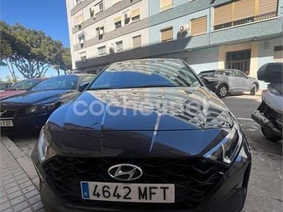 Käytetty Hyundai i20 100 HP (73 kW) 2023 Sininen Viistoperä