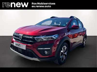 Käytetty Dacia Sandero Essentiel 100 HP (73 kW) 2022 Punainen Sedan
