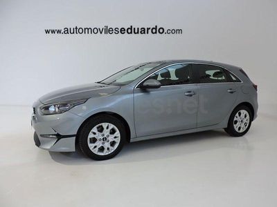 Usado Kia Ceed 120 CV (88 kW) 2022 Gris / plata Utilitario