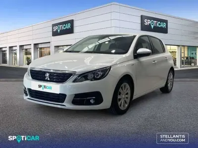 Usado Peugeot 308 Style 131 CV (96 kW) 2020 Blanco Utilitario