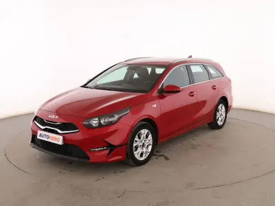 Usado Kia Ceed 120 CV (88 kW) 2024 Rojo Utilitario