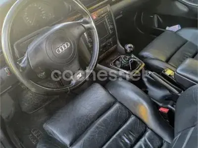 Usado Audi A4 150 HP (110 kW) 1999 Preto Sedan