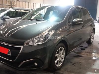 Gris / plata Usado 2015 Peugeot 208 Active Utilitario | 7500 € (Precio justo)