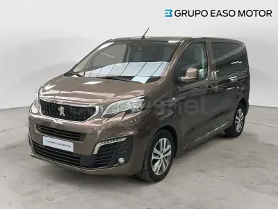 Usado Peugeot Traveller Active 120 CV (88 kW) 2021 Marrón Monovolumen