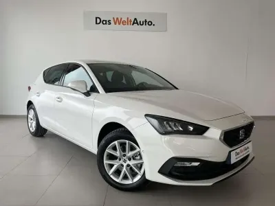Usado Seat Leon Style 116 CV (85 kW) 2025 Blanco Utilitario