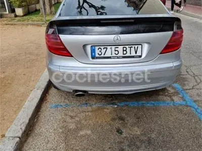 Usado Mercedes C230 197 CV (144 kW) 2001 Gris / plata Berlina
