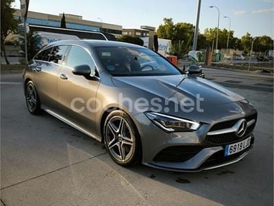 Usado Mercedes CLA200 Shooting Brake 150 CV (110 kW) 2020 Gris / plata Familiar