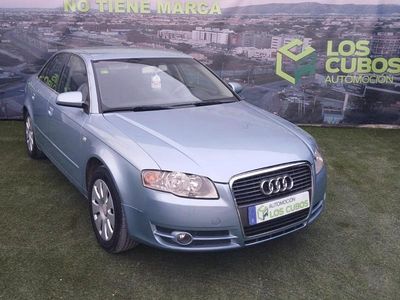 Usado Audi A4 Premium 140 CV (102 kW) 2006 Gris Berlina