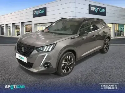 Usado Peugeot 2008 GT 130 CV (95 kW) 2022 Gris SUV