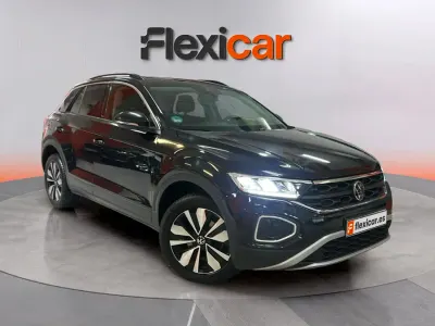 Usado VW T-Roc 110 CV (80 kW) 2023 Negro SUV