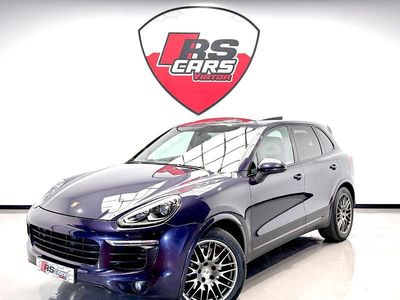 Violeta / lila Usado 2017 Porsche Cayenne Platinum Edition SUV | 39.999 € (Caro)