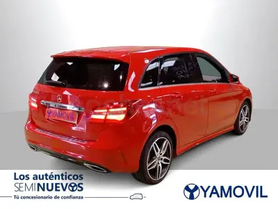 Usado Mercedes B200 136 CV (100 kW) 2017 Rojo Monovolumen