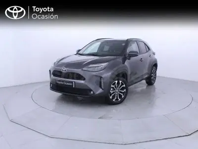 Usado Toyota Yaris Cross Active 130 CV (95 kW) 2025 Gris / plata SUV