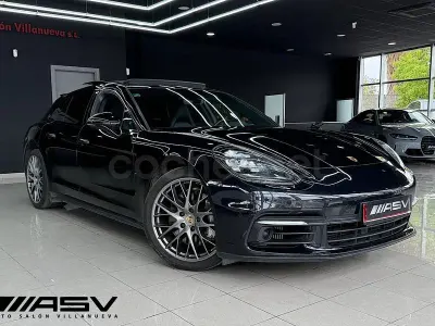 Usado Porsche Panamera 4 Sport Turismo Sport Turismo 330 CV (242 kW) 2019 Negro Familiar