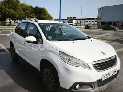Usado Peugeot 2008 Active 110 CV (80 kW) 2015 Blanco SUV