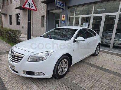 Usado Opel Insignia Selective 130 CV (95 kW) 2013 Blanco Berlina