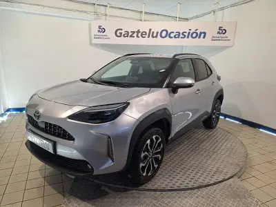 Usado Toyota Yaris Cross Active 130 CV (95 kW) 2025 Gris / plata SUV