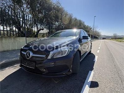 Usado Mercedes A180 AMG line 122 CV (89 kW) 2015 Negro Berlina