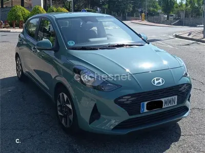 Usado Hyundai i10 67 CV (49 kW) 2023 Verde Utilitario