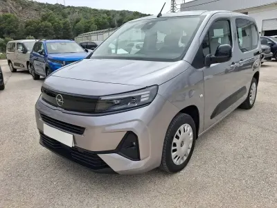 Usado Opel Combo S 100 CV (73 kW) 2024 Gris Monovolumen