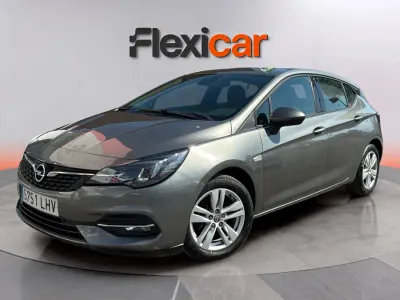 Usado Opel Astra 110 CV (80 kW) 2020 Gris Berlina