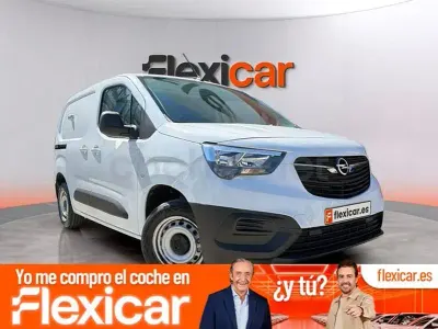 Usado Opel Combo Life Edition 102 CV (75 kW) 2023 Blanco Monovolumen