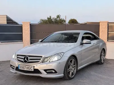 Käytetty Mercedes E250 204 HP (150 kW) 2011 Harmaa Coupe - kaksiovinen