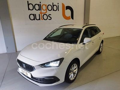 Usado Seat Leon Style 115 CV (84 kW) 2021 Blanco Familiar