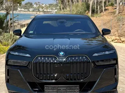 Usado BMW 750e Comfort Edition 489 CV (359 kW) 2024 Negro Berlina