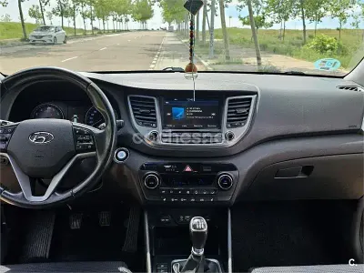 Usado Hyundai Tucson 131 CV (96 kW) 2017 Negro SUV
